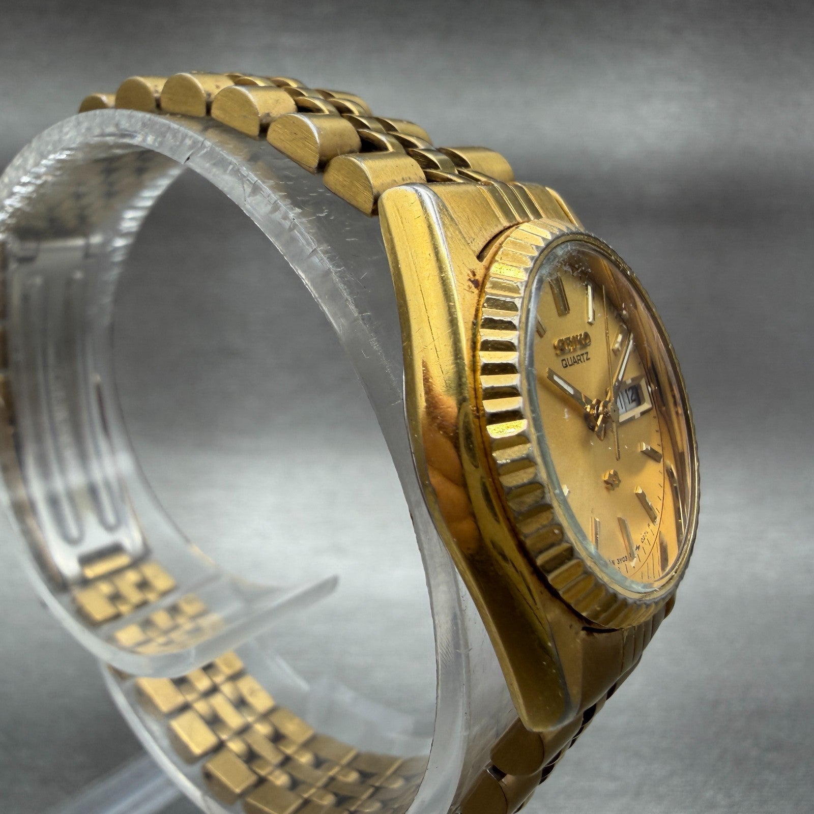 Seiko SQ Watch Women 24mm Gold Dial Gold Tone Daydate 24mm Round New Battery HDA3