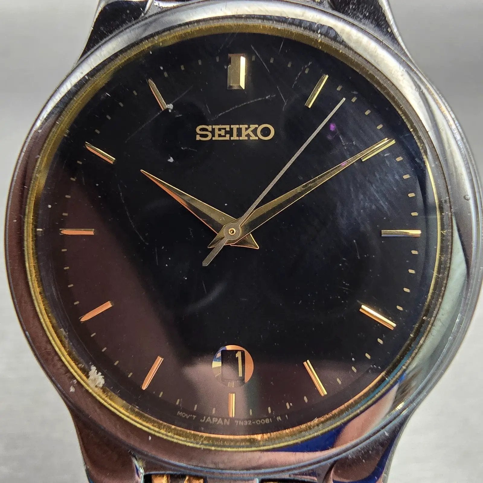 Seiko Watch Men 34mm Black Dial Two Tone Date Round 7N32-0059 New Battery VTG1