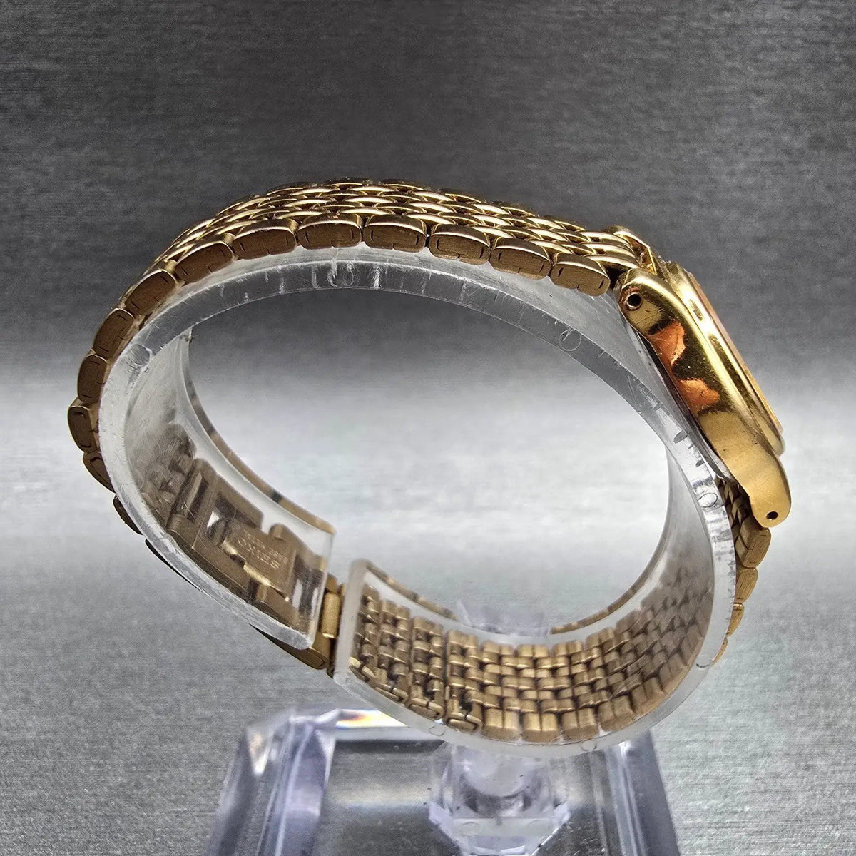 Seiko Watch Women 17mm Champagne Dial Gold Tone Oval V401-5109 New Battery JP18