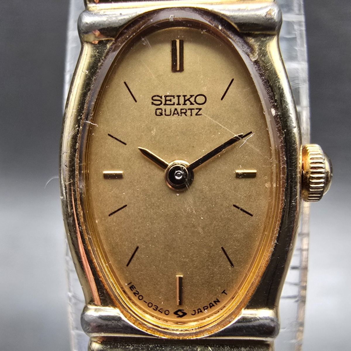Seiko Watch Women 13mm Gold Dial Gold Tone Oval 1E20-5179 New Battery Vintage1
