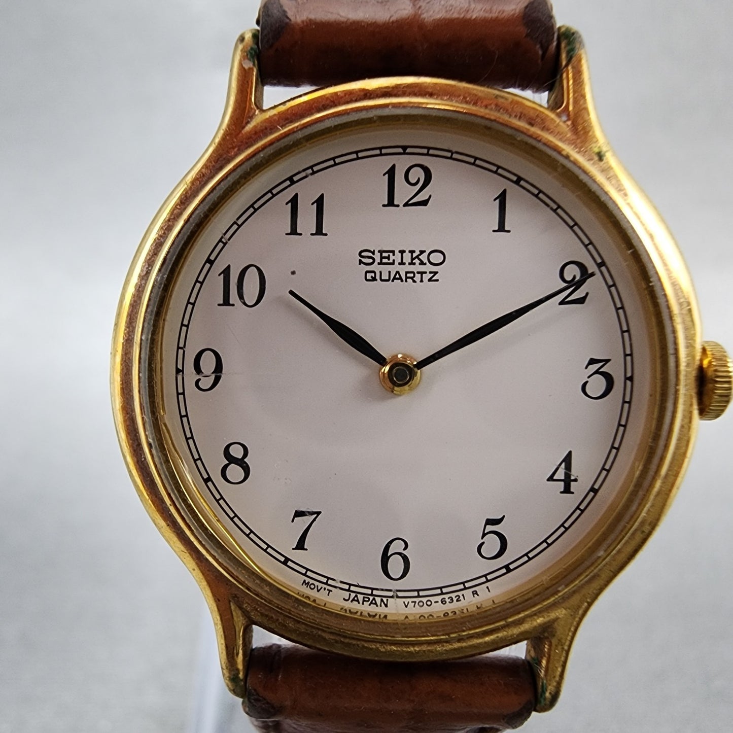 Seiko Watch Women 26mm White Dial Gold Tone Round V7006091 New Battery1