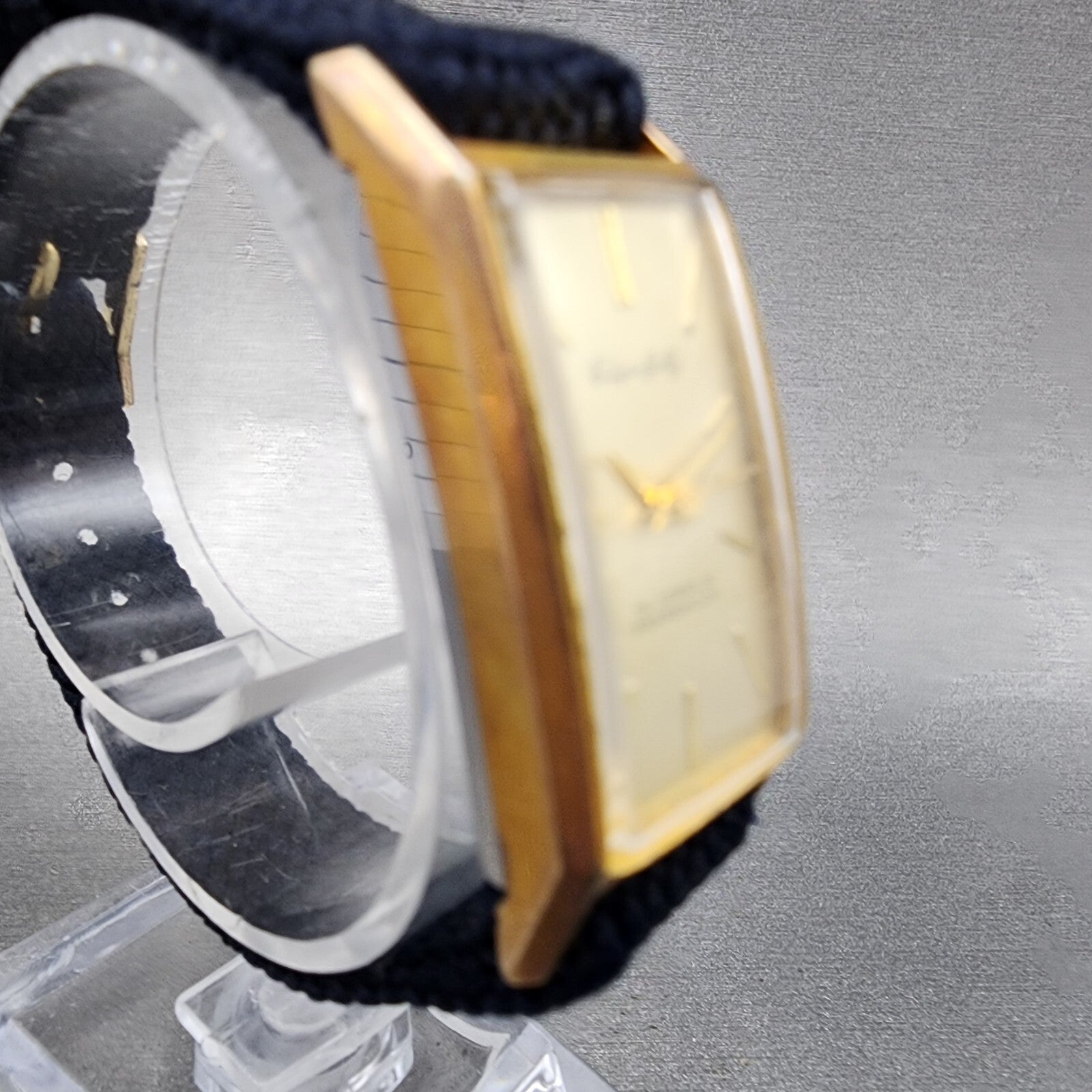 Citizen Jully Tank Watch Women 17mm Champange Dial Gold Tone Rectangle Runs3