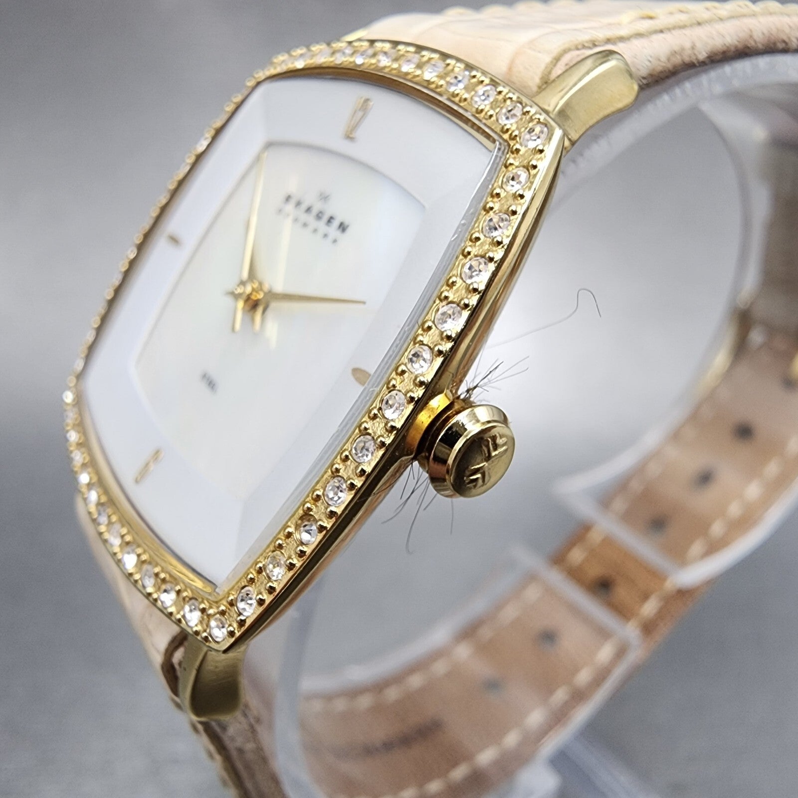 Skagen Watch Women 28mm MOP Dial Gold Tone Crystal Bezel Square New Battery2