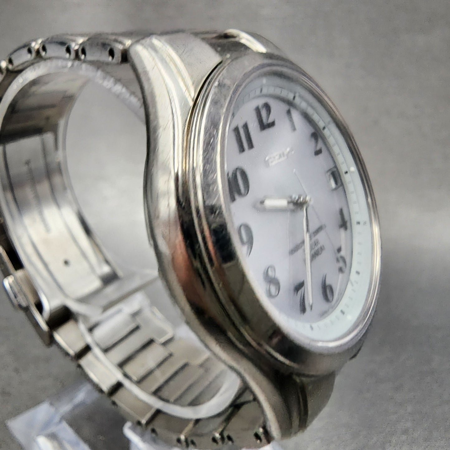 Seiko Solar Watch Men 38mm Silver Dial Titanium Atomic Date Round Runs 7B220AD04