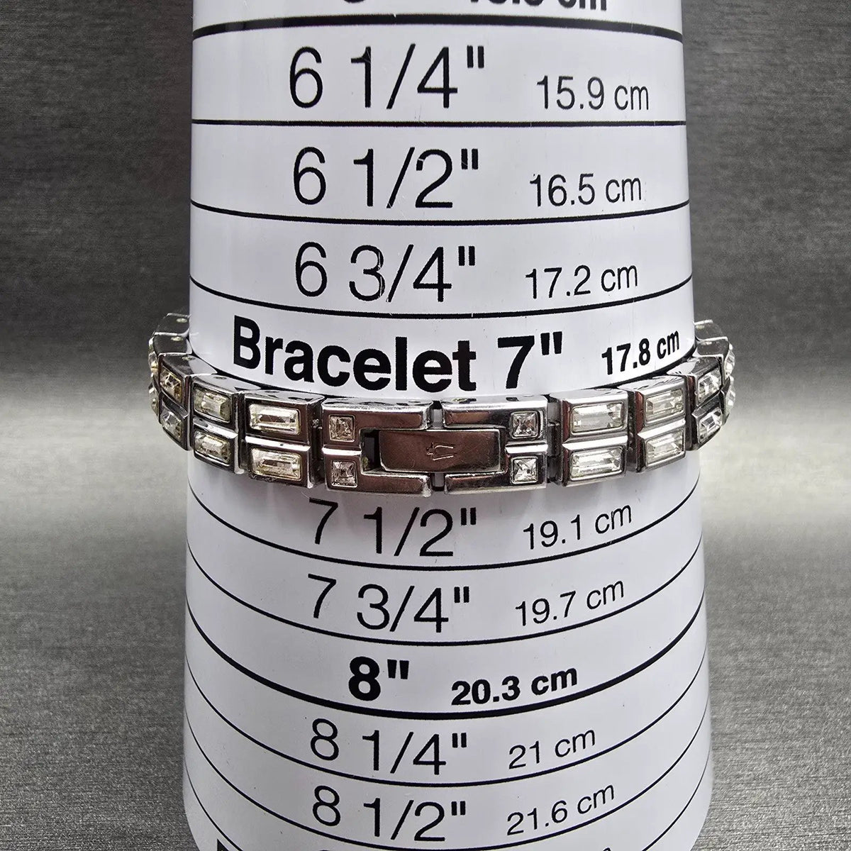 Bulova Watch Women 19mm MOP Dial Silver Tone Gemmed Oval 96T26 New Battery9