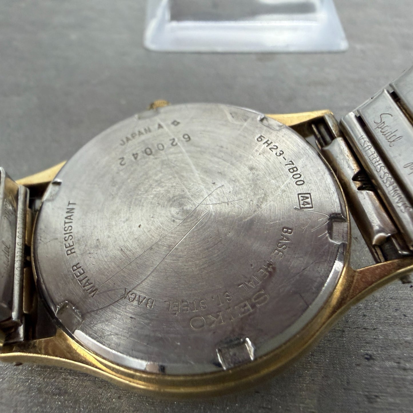 Seiko SQ watch Men 33mm Champagne Dial Gold Tone Daydate 5H23-7B00 New Battery9