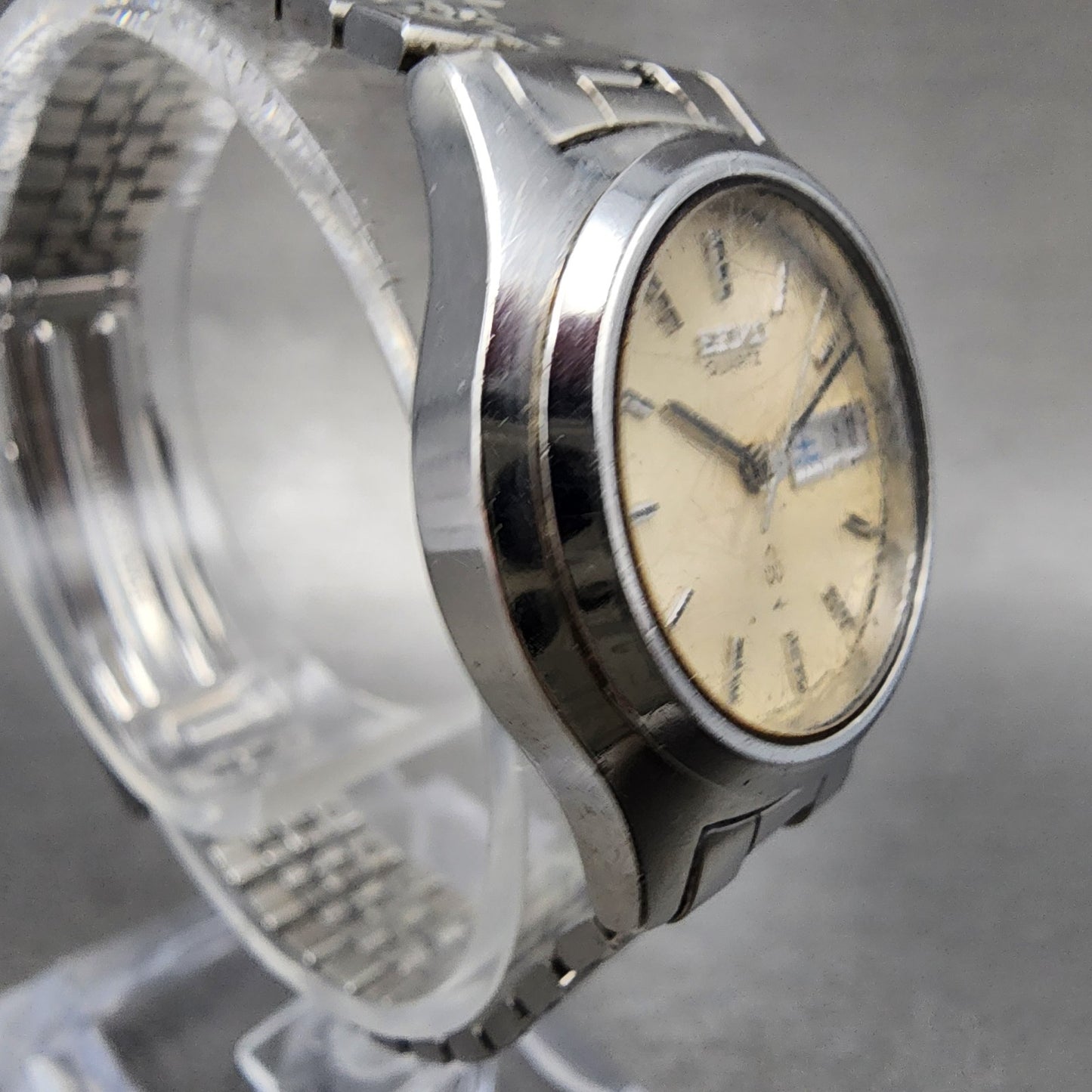 Seiko Watch Women 25mm Cream Dial Silver Tone Daydate 26230170 New Battery3