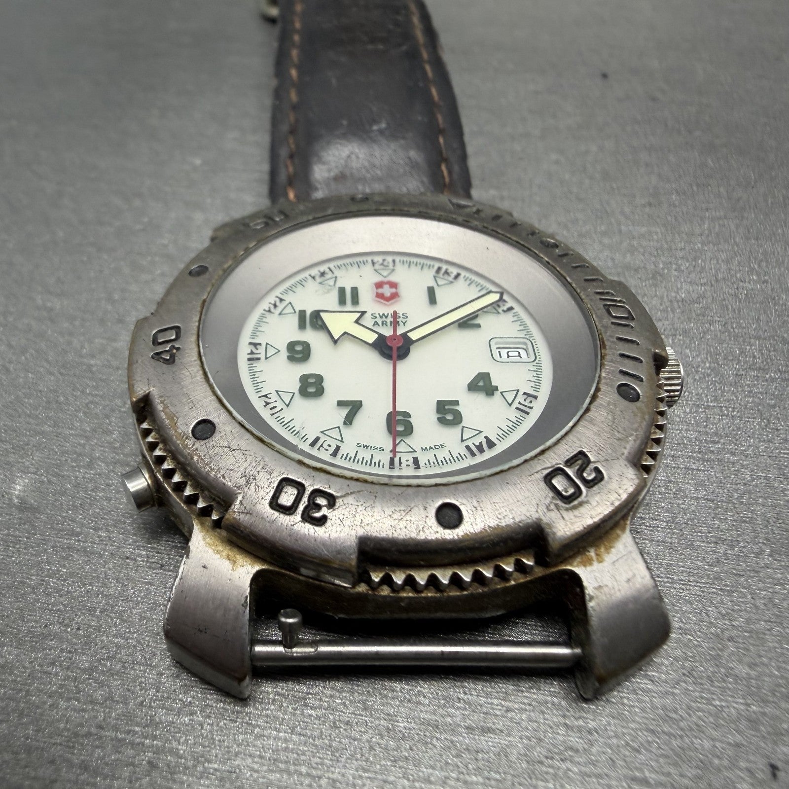 Victorinox Swiss Army Sportline Watch Men 40mm White Dial Silver Date PARTS ABC3