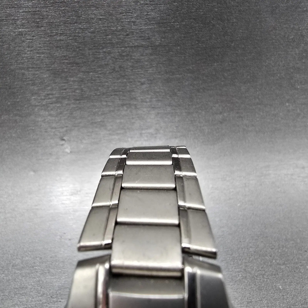 Elgin Solar Watch Men 36mm Gray Dial Titanium Daydate Round FK-1201 Works JDm4