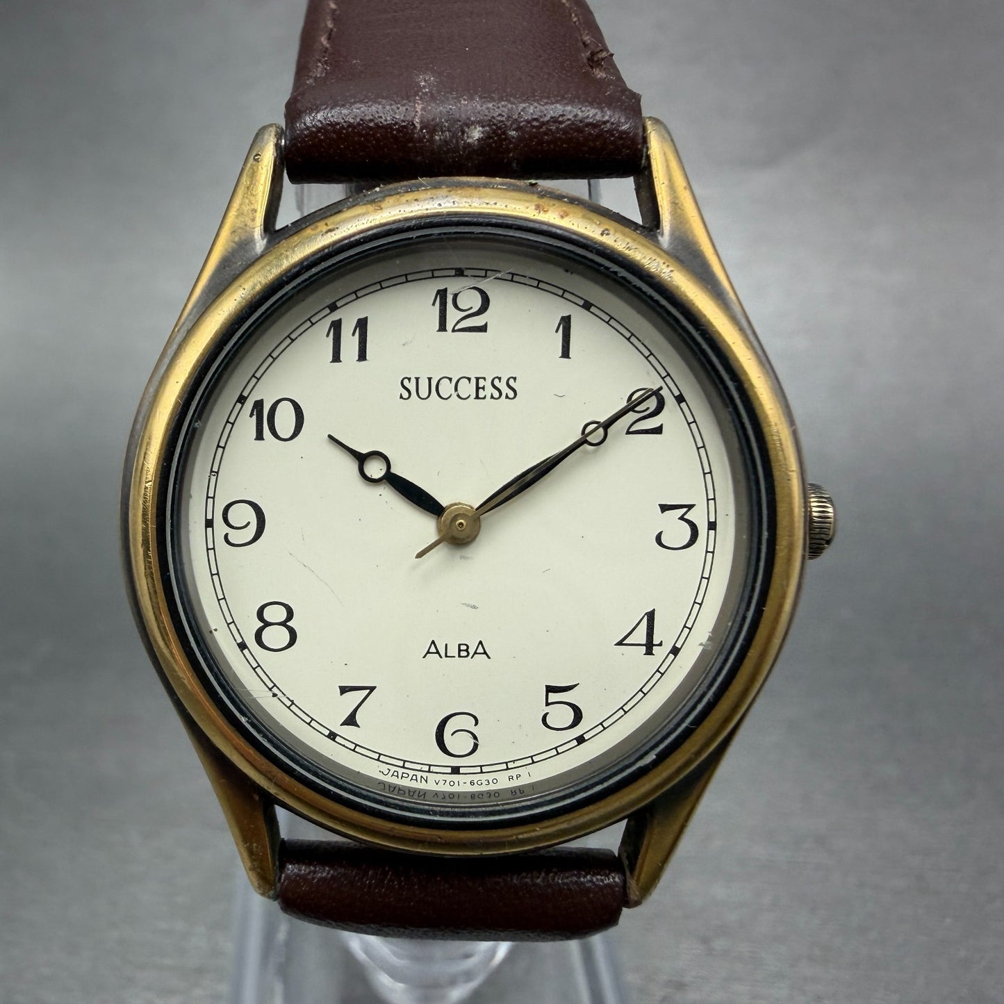 Seiko Alba Success Watch Men 30mm White Dial Gold Tone Round V701-6E20 NewBat0