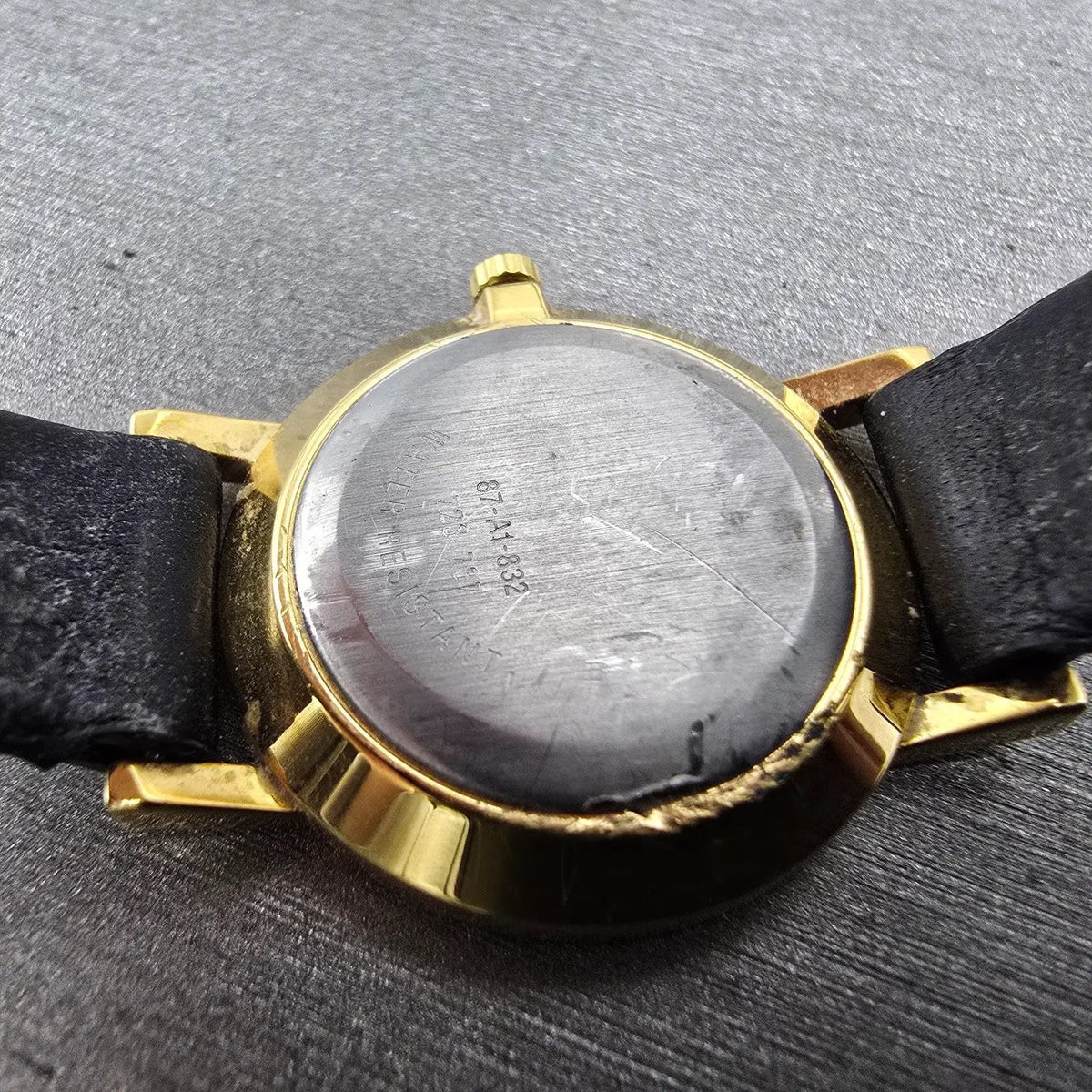 Movado Muesem Watch Women 25mm Black Dial Gold Tone Round 87 A1 832 PARTS10