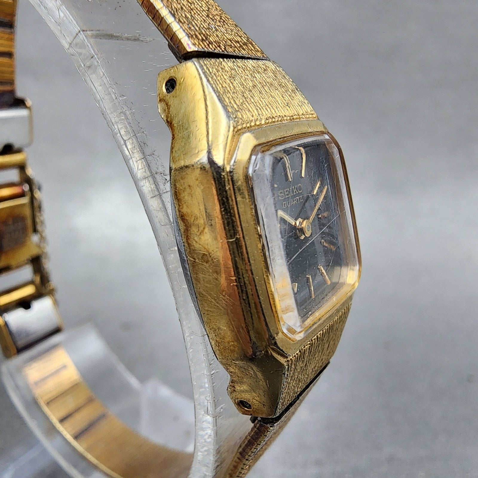 Seiko Tank Watch Women 17mm Brown Dial Gold Tone Rectangle 54205019 New Battery3