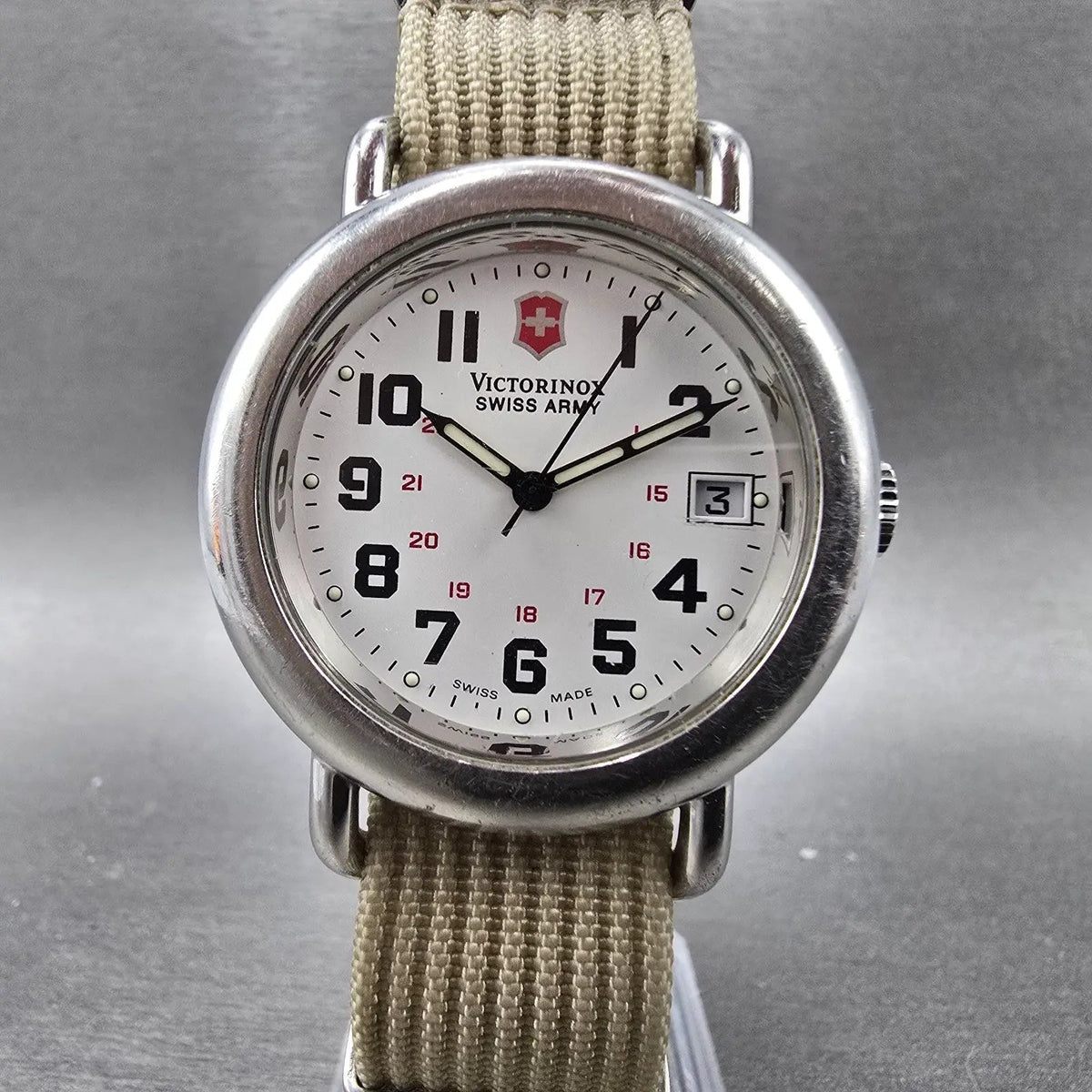 Victorinox Swiss Army Cavalry Watch Men 37mm White Dial Steel Date 24529 NewBatt5