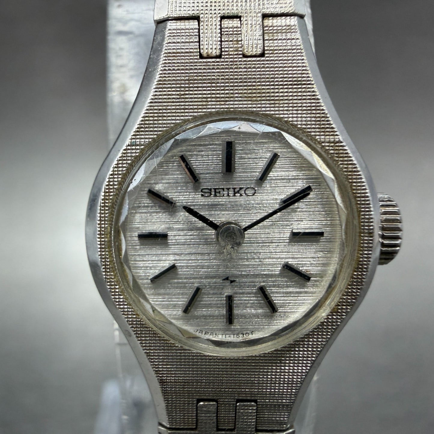 Seiko Watch Women 18mm Silver Dial Silver Tone Manual Round 11-0639 Runs JG81