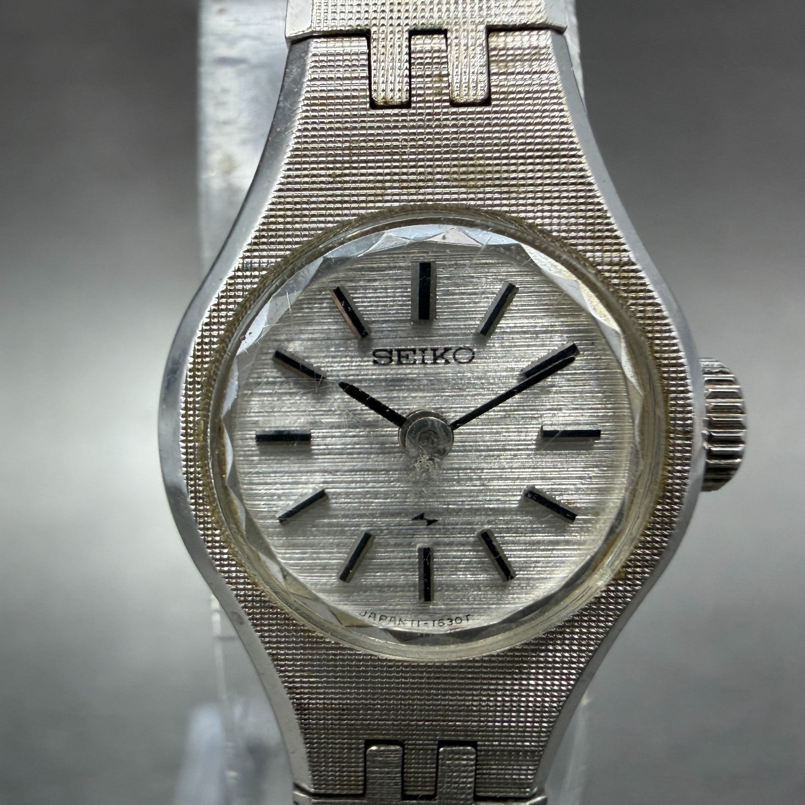 Seiko Watch Women 18mm Silver Dial Silver Tone Manual Round 11-0639 Runs JG81