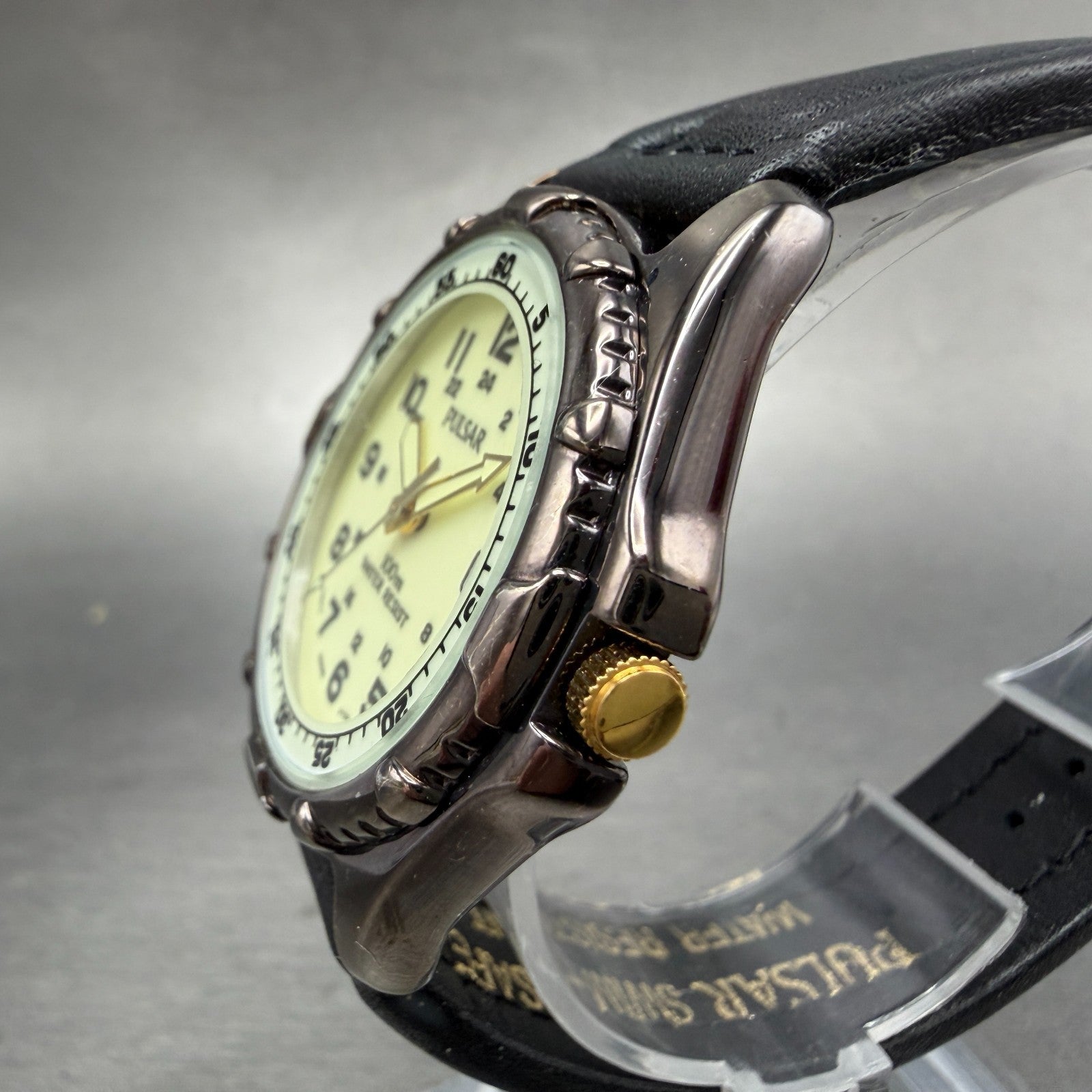 Pulsar Dive Watch Men 39mm Cream Dial Gold Tone Date V732-0E10 SAMPLE PARTS4