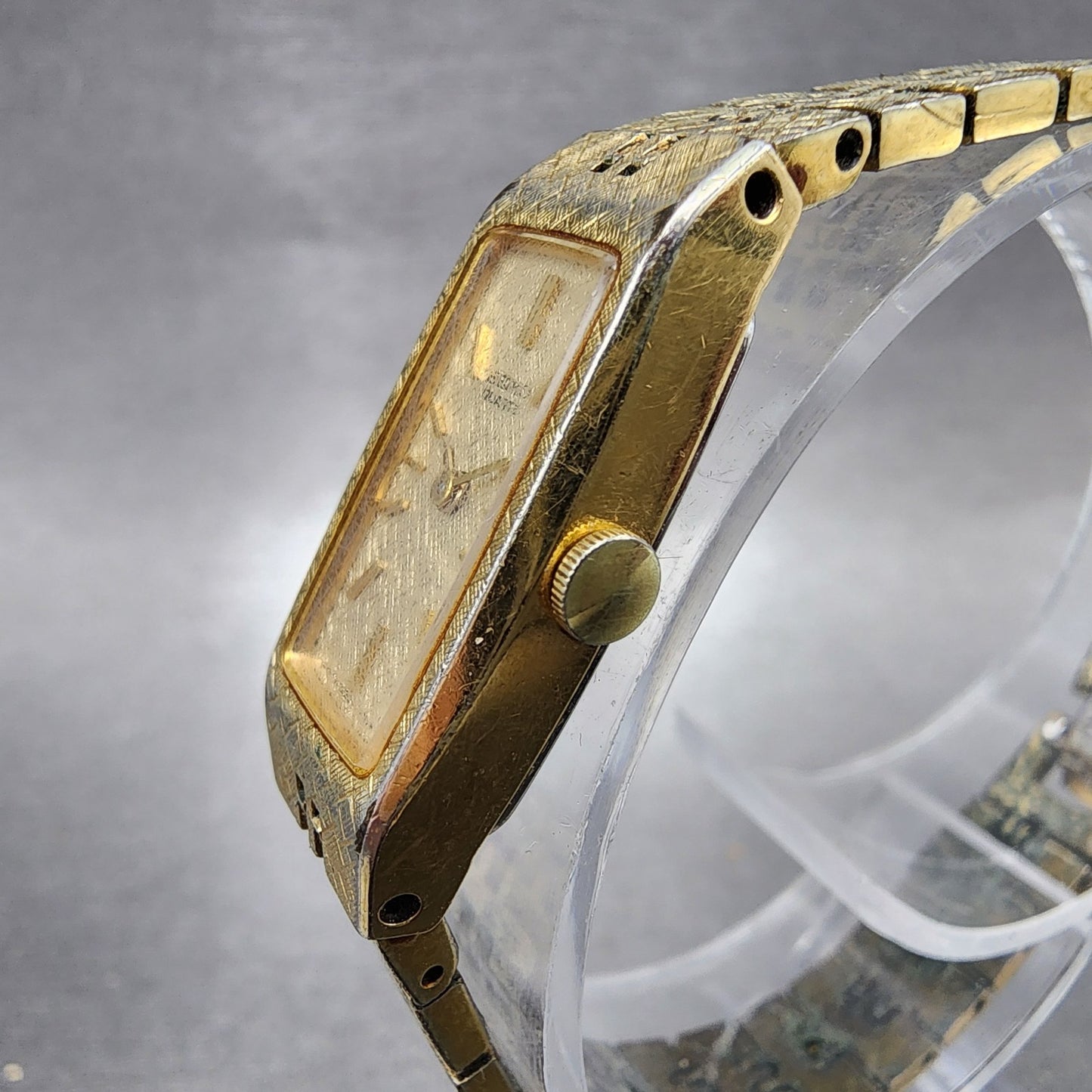 Seiko Tank Watch Women 13mm Champagne Dial Gold Tone 13205229 New Battery2