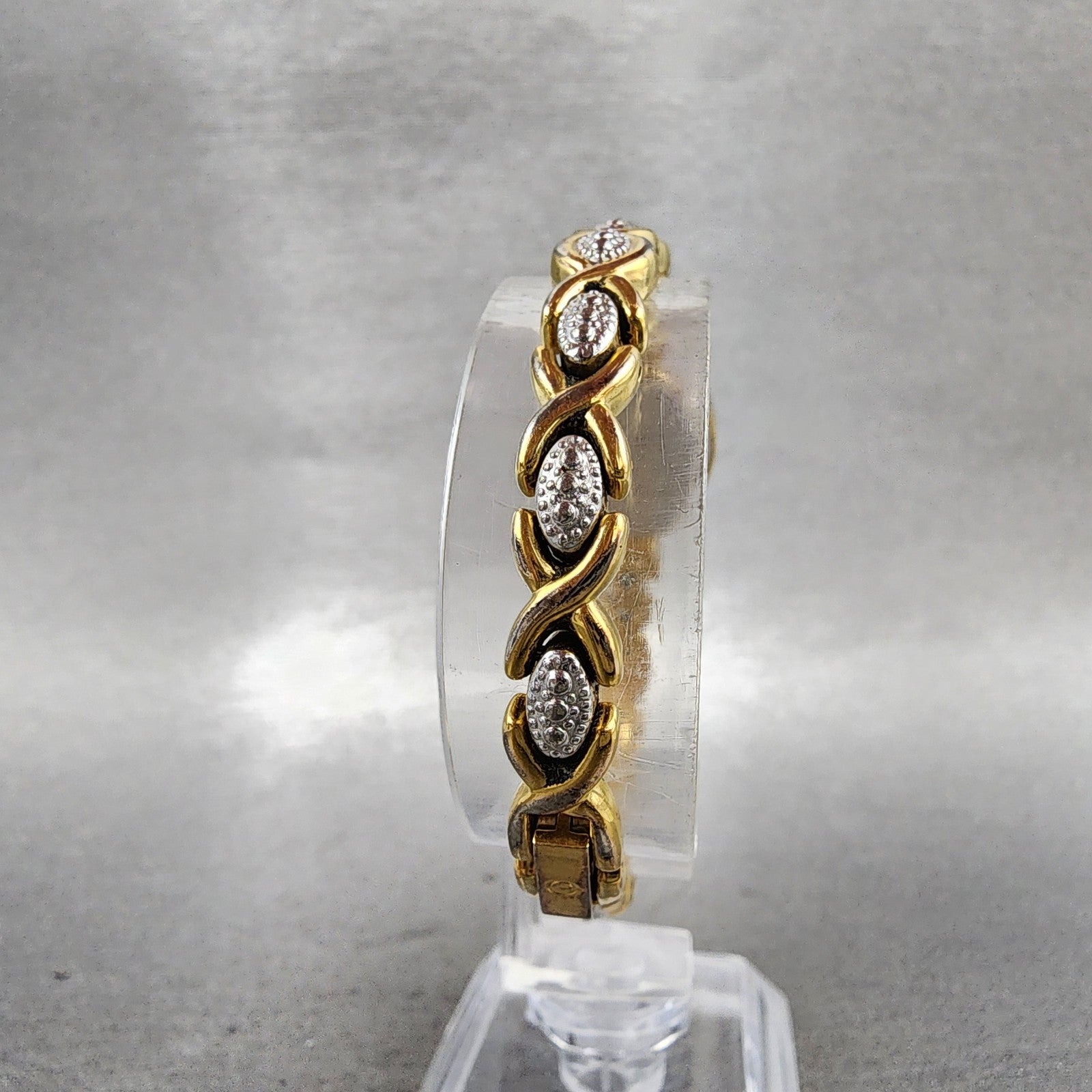 Elgin Watch Women 17mm Champagne Dial Gold Tone Oval EG117 New Battery7