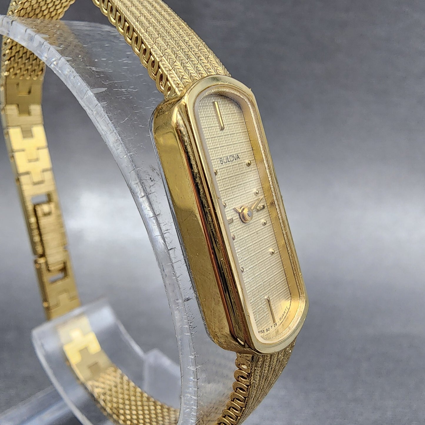 Bulova Watch Women 12mm Cream Dial Gold Tone Oval 92T29 New Battery NOS6