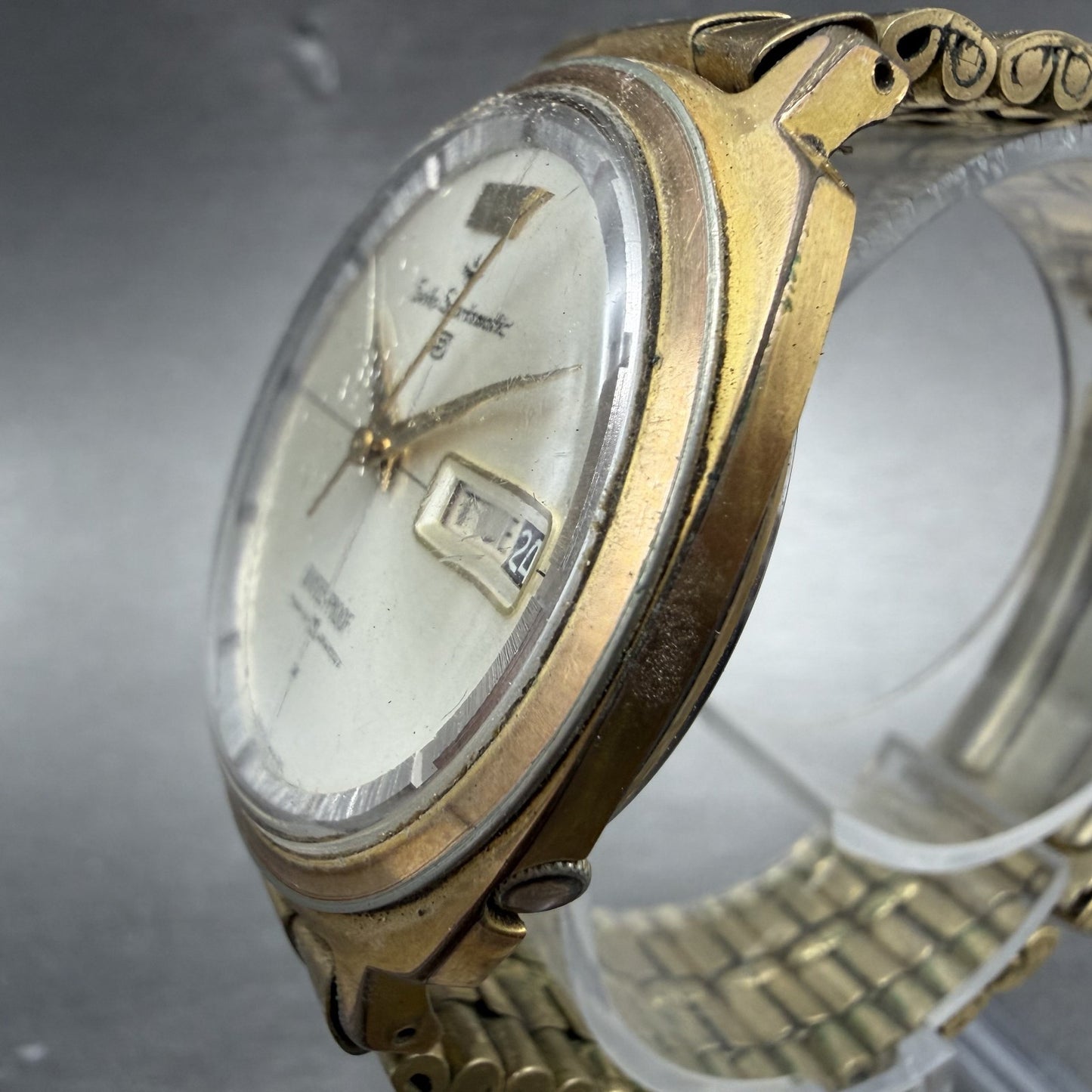 Seiko 5 Sportsmatic Watch Men 36mm White Dial Gold Tone Daydate Automatic RunsAB2