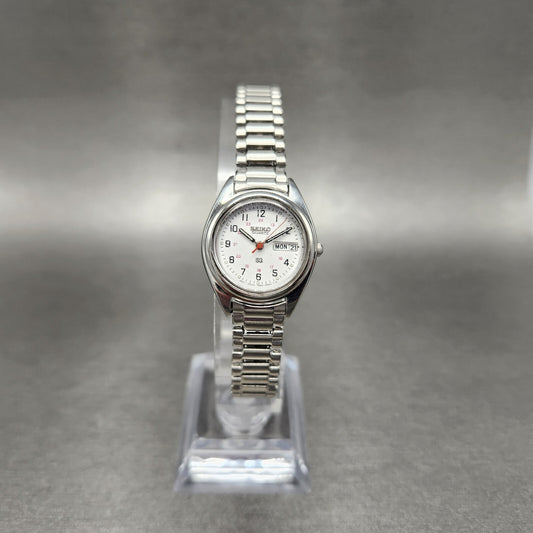 Seiko SQ Watch Women 24mm White Dial Silver Tone daydate 7n836a09 New battery0