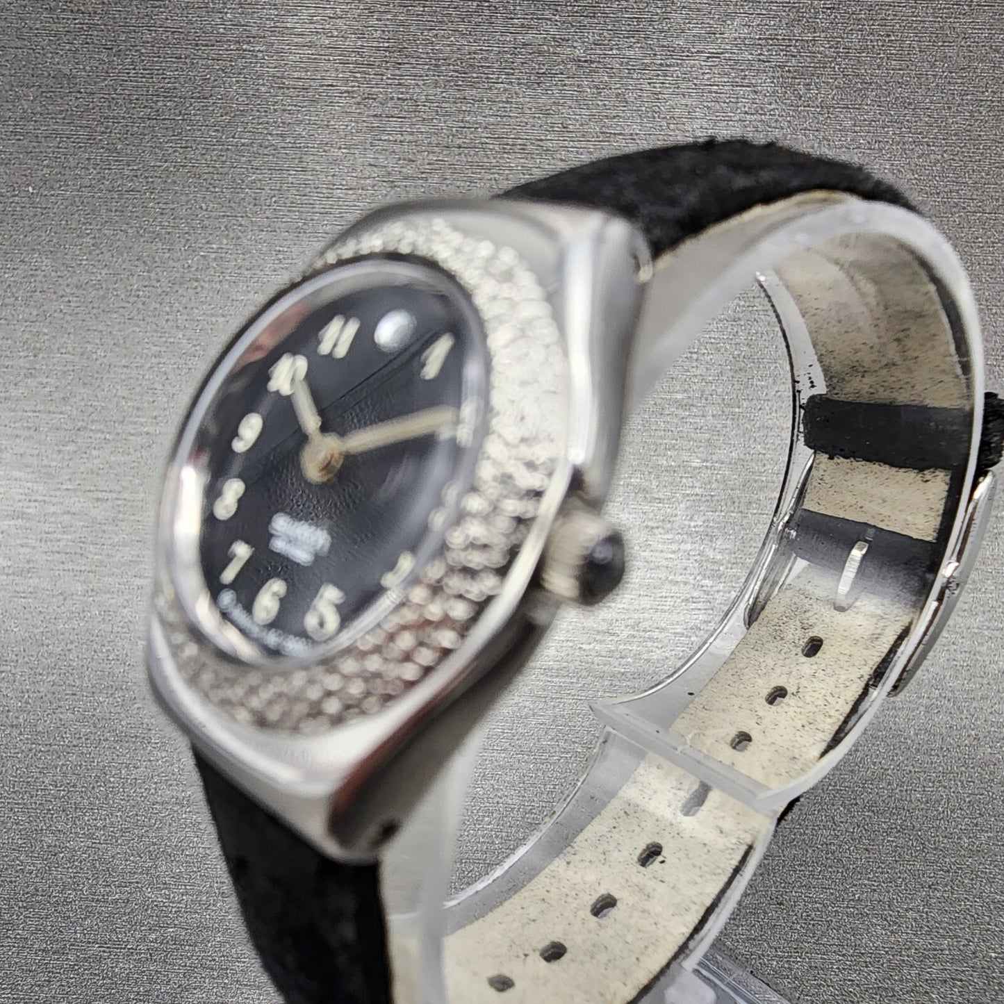 Swatch Irony Uccello Watch Women 25mm Black Dial Steel Round YSS152 New Battery