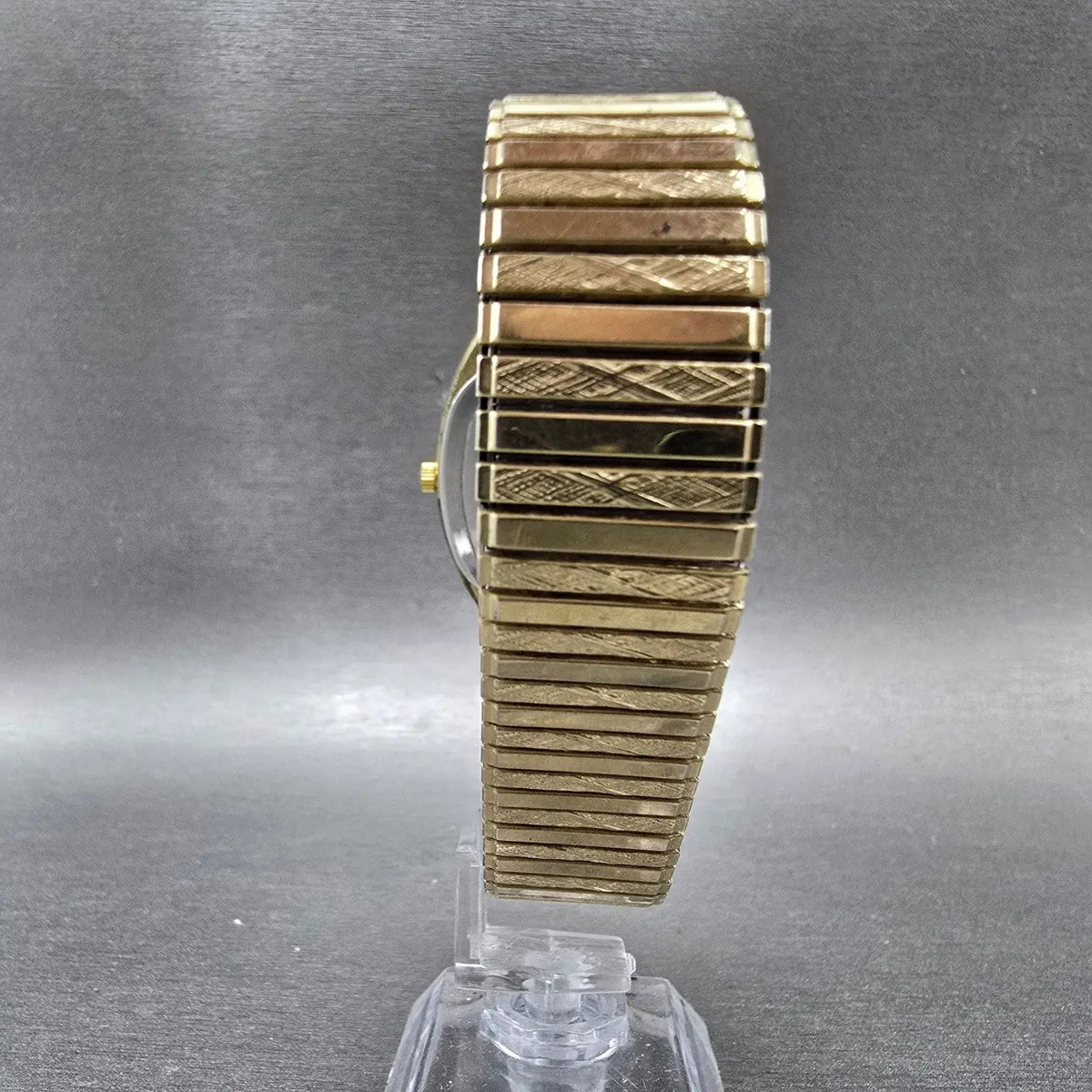 Bulova Tank Watch Men 34mm Champagne Dial Gold Daydate Rectangle 7053 New batt7