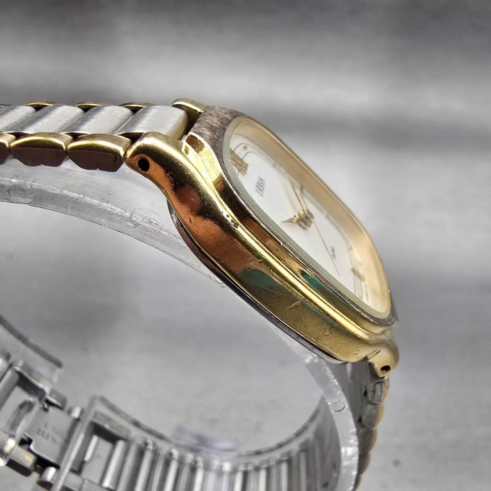 Seiko Alba Urban Watch Women 22mm Silver Dial Two Tone V801-5280 New Battery3