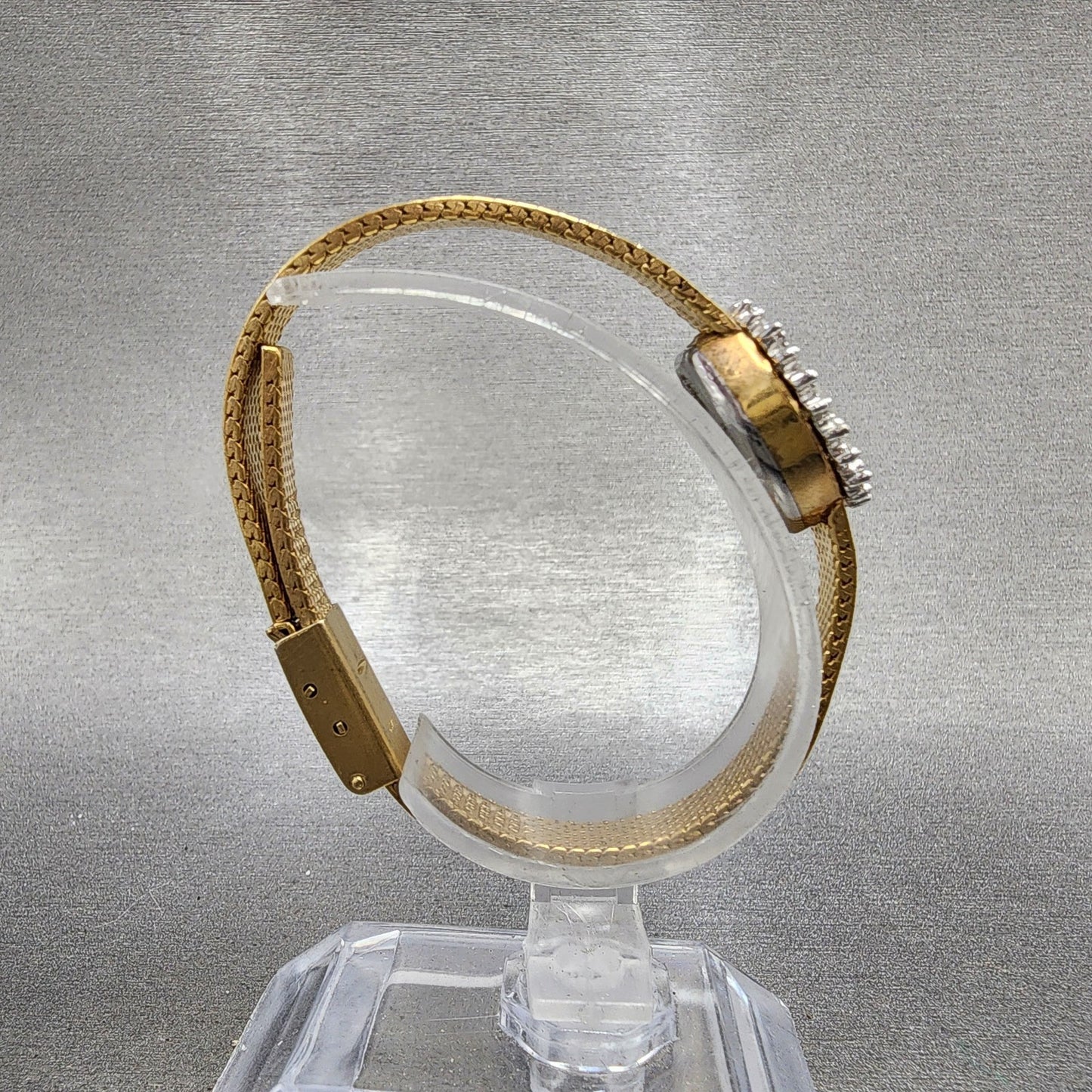 Elgin Watch Women 15mm Champagne Dial Gold Tone Oval Diamond bezel New Battery8