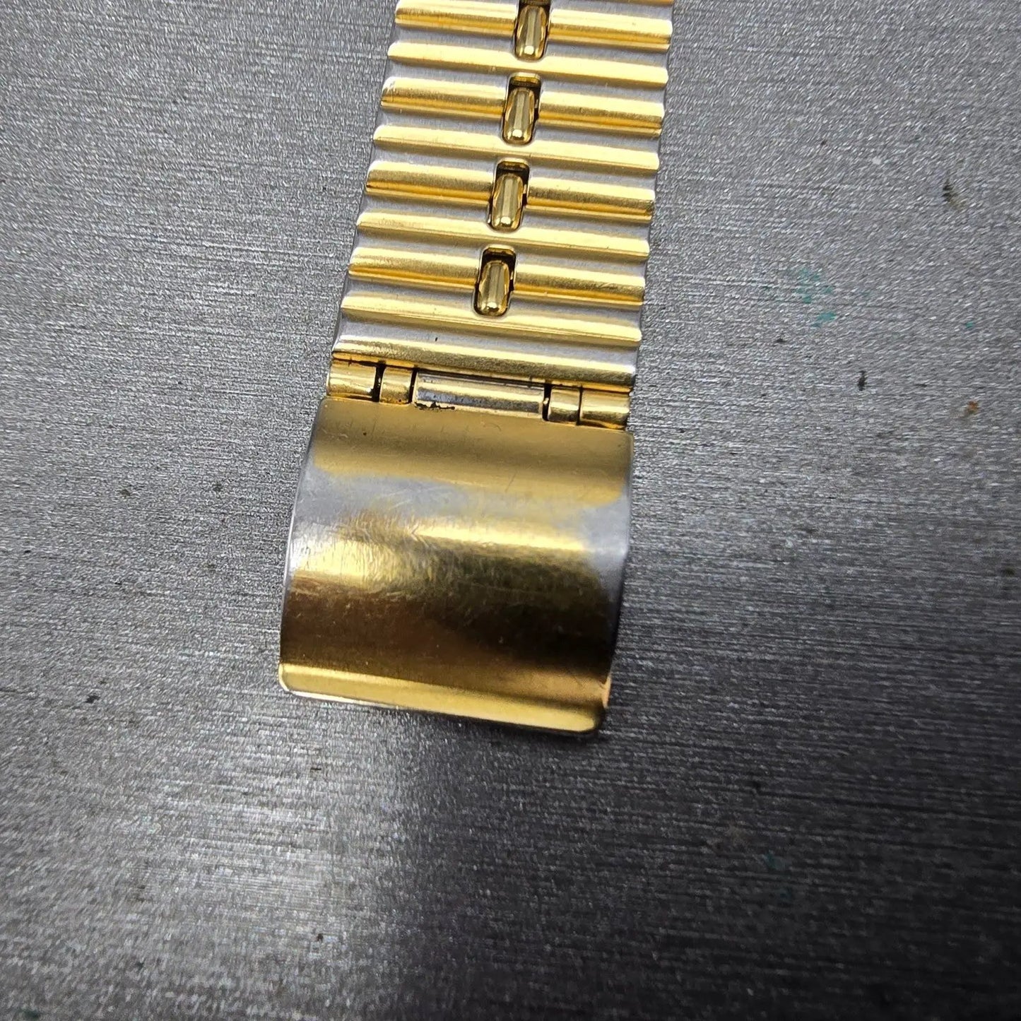 Seiko Bracelet 18mm Stainless Steel Gold Tone Vintage Japan Z1332L Broken Clasp4