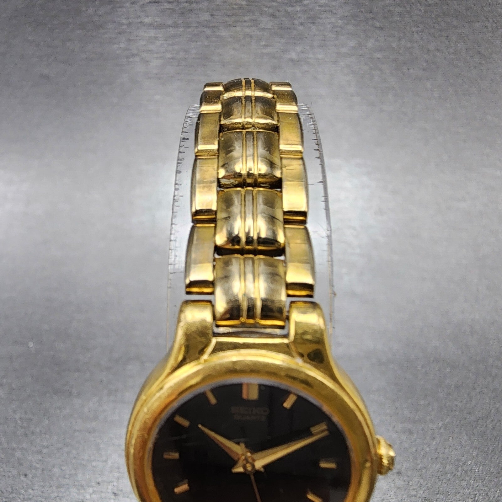 Seiko Watch Women 21mm Black Dial Gold Tone Round V4011111 New Battery4