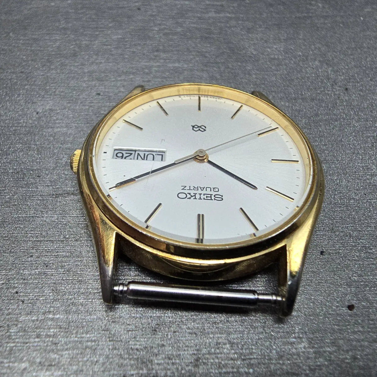 Seiko SQ Watch Men 32mm White Dial Gold Daydate Round 8223-7080 VTG PARTS6