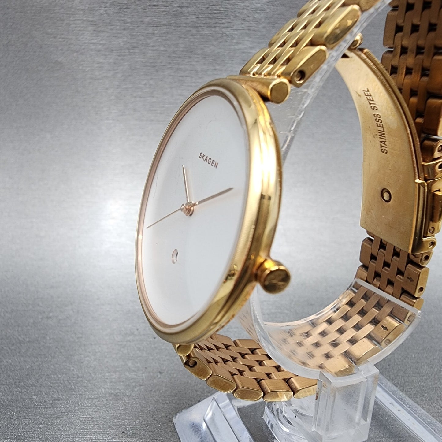 Skagen Gitte Watch Women 39mm White Dial Gold Tone Date Round New Battery2