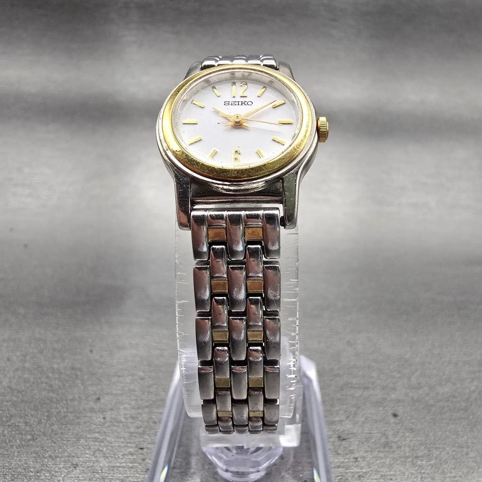 Seiko Watch Women 19mm White Dial Two Tone Round 1N01-0GD0 New Battery Vintage5