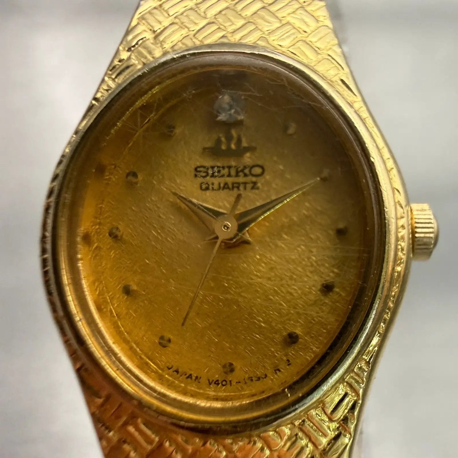 Seiko Watch Women 18mm Gold Dial Gold Tone Oval V401-5310 New Battery Vintage1