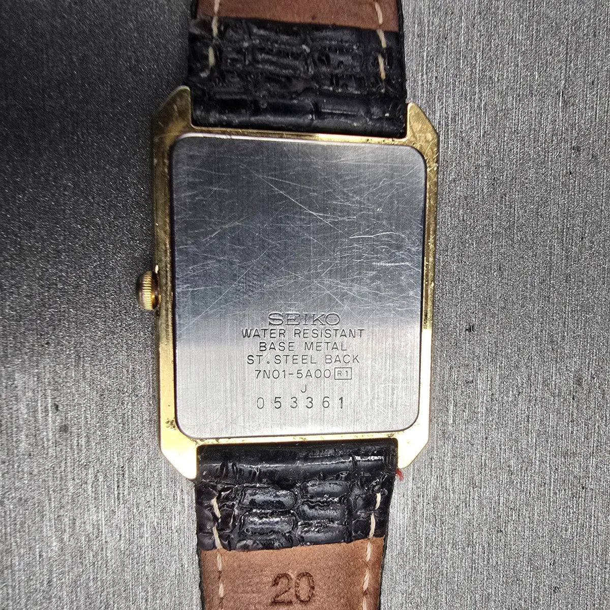 Seiko Tank Watch Men 26mm White Dial Gold Tone Rectangle 7N01-5A00 New Battery10
