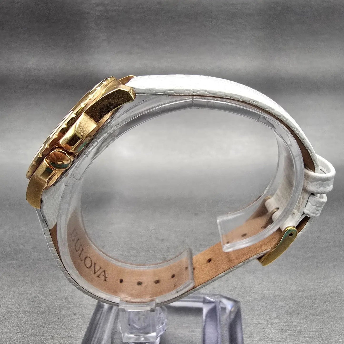 Bulova Watch Women 32mm MOP Dial Two Tone Diamonds Round 98P119 New Battery6