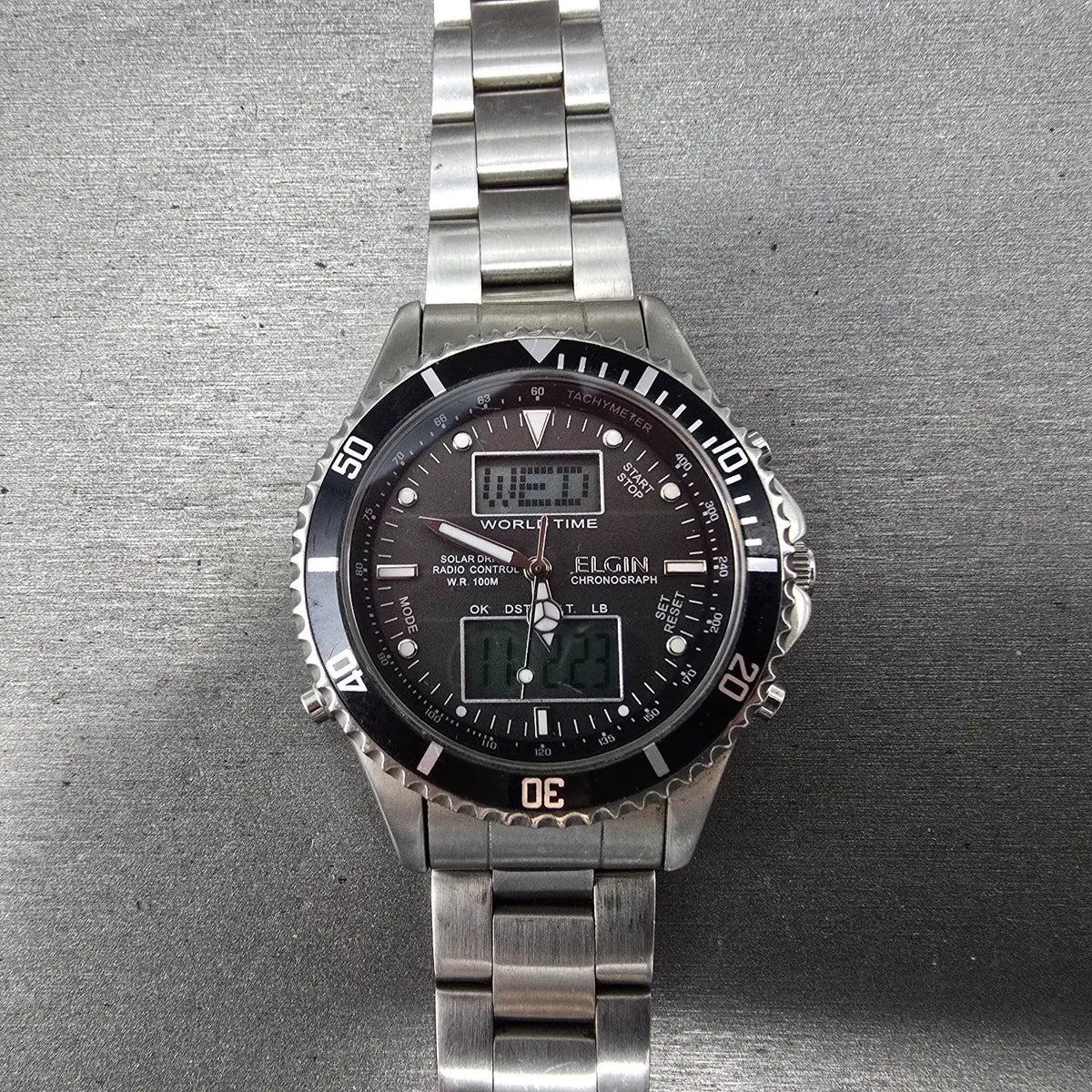 Elgin Dive Watch Men 42mm Black Dial Steel Atomic Solar Analog Digital Runs READ0