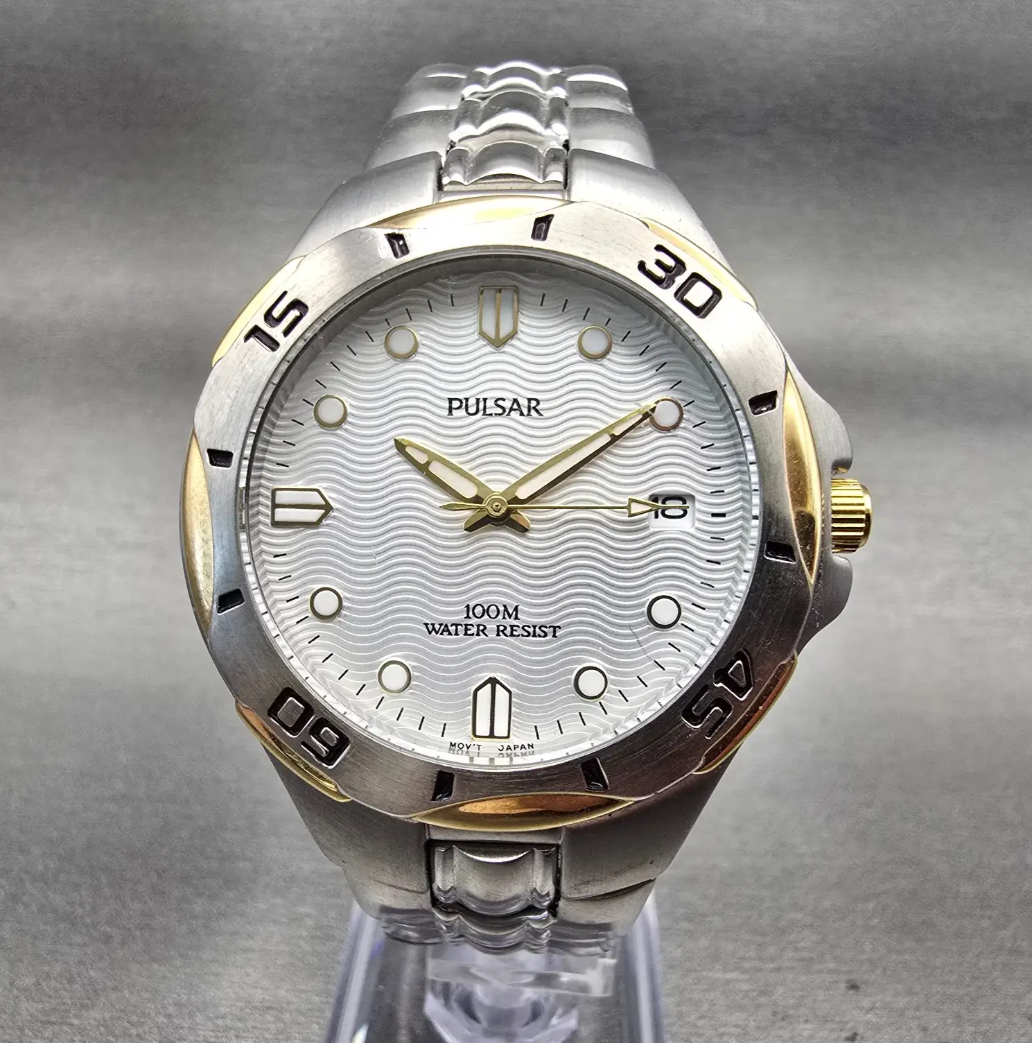 Seiko Pulsar Watch Men 39mm Silver Dial Two Tone Date Round VX42-X019 New Batt0
