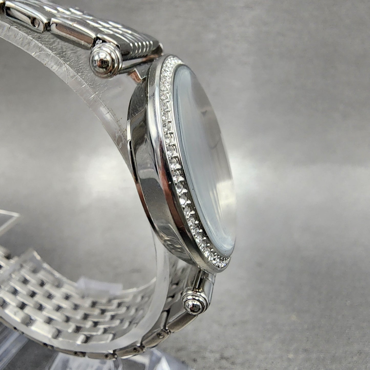 Fossil Lyric Watch Women 32mm Silver Dial Silver Tone ES4712 New Battery3