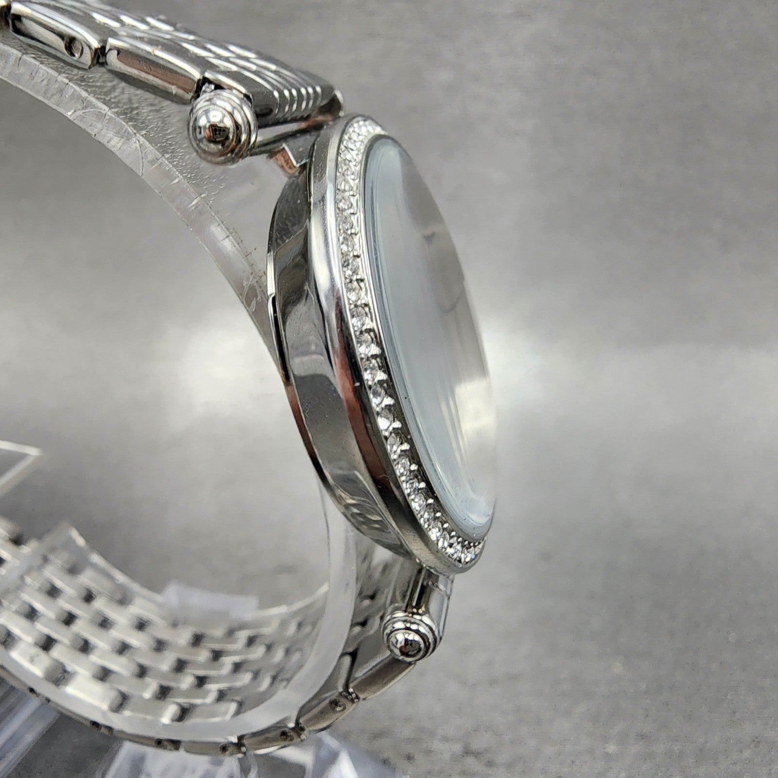 Fossil Lyric Watch Women 32mm Silver Dial Silver Tone ES4712 New Battery3