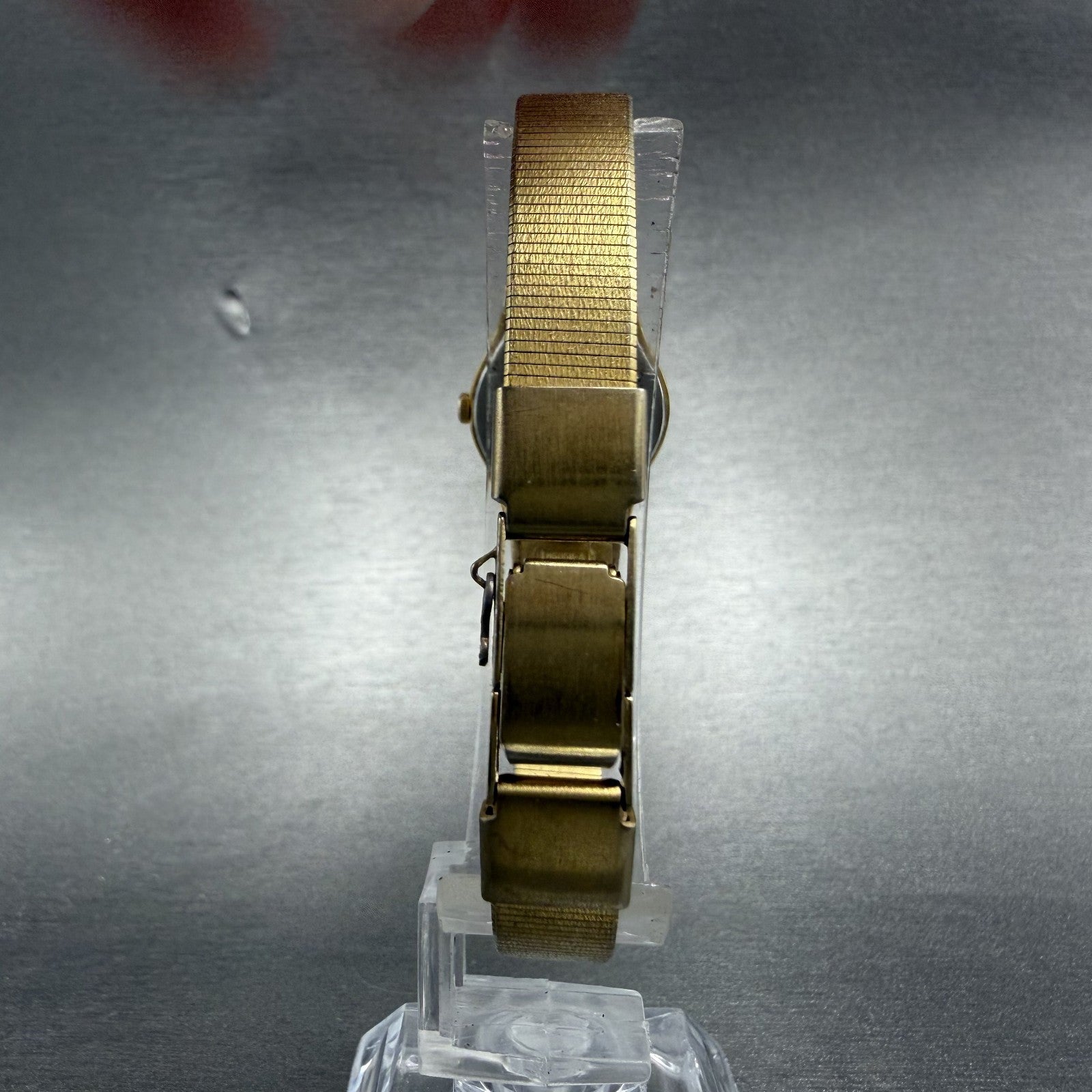 Seiko Watch Women 19mm White Dial Gold Tone Round Vinatge 2Y00-0010 New Battery7
