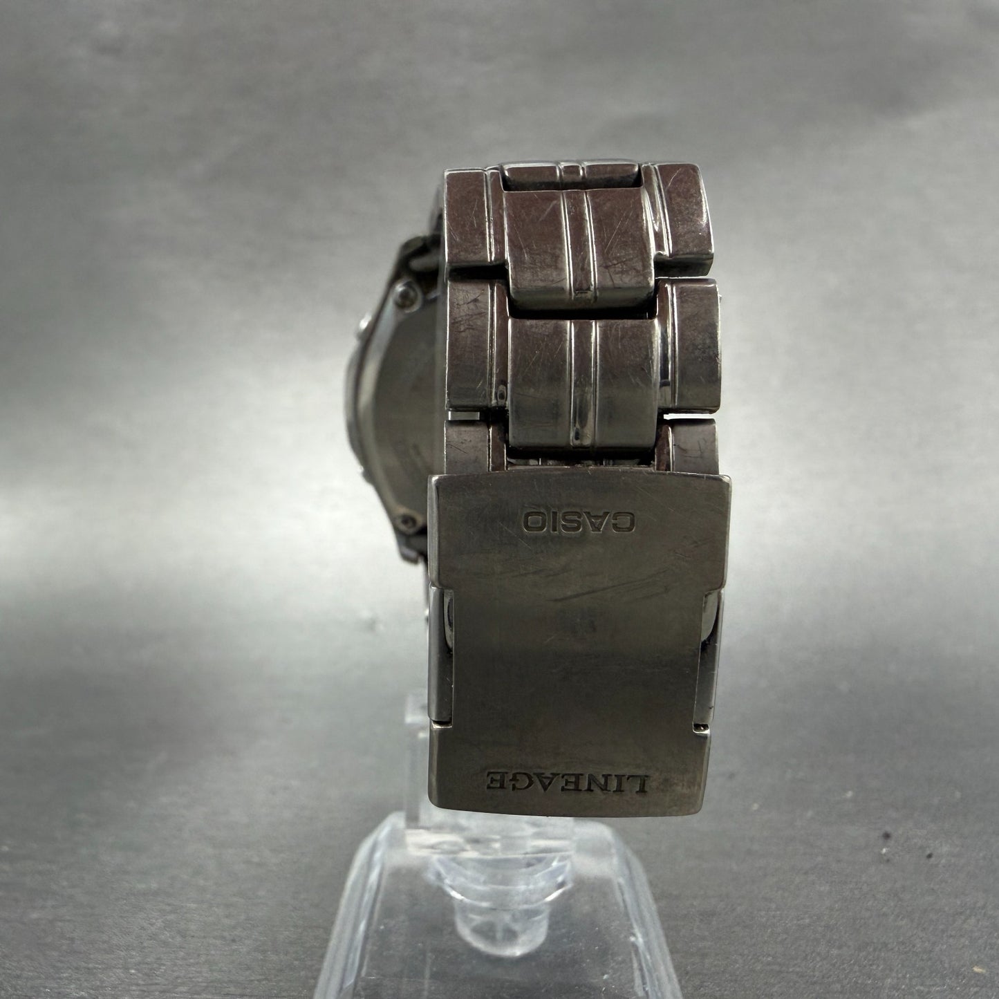 Casio Lineage Watch Men 40mm White Dial Titanium Tone Date Solar LIW-100t Runs7