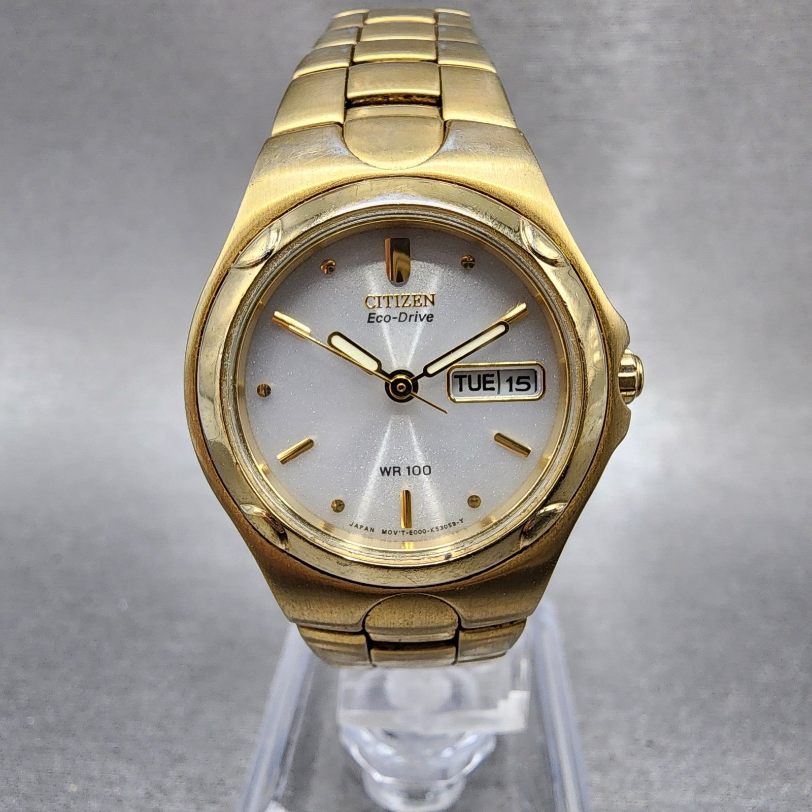 Citizen ecoDrive WR 100 Watch Women 26mm Silver Dial Gold Tone Daydate Runs0