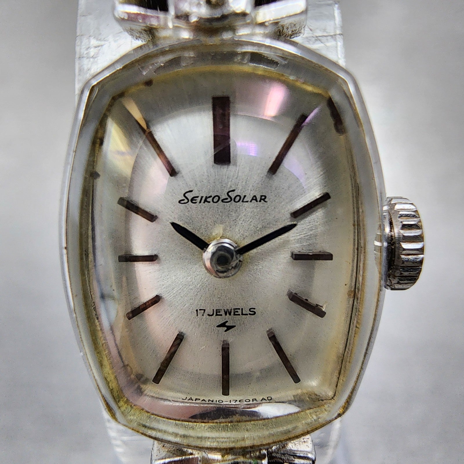 Seiko Solar Watch Women 15mm White Dial White Gold Plated Diamonds Manual Wind1