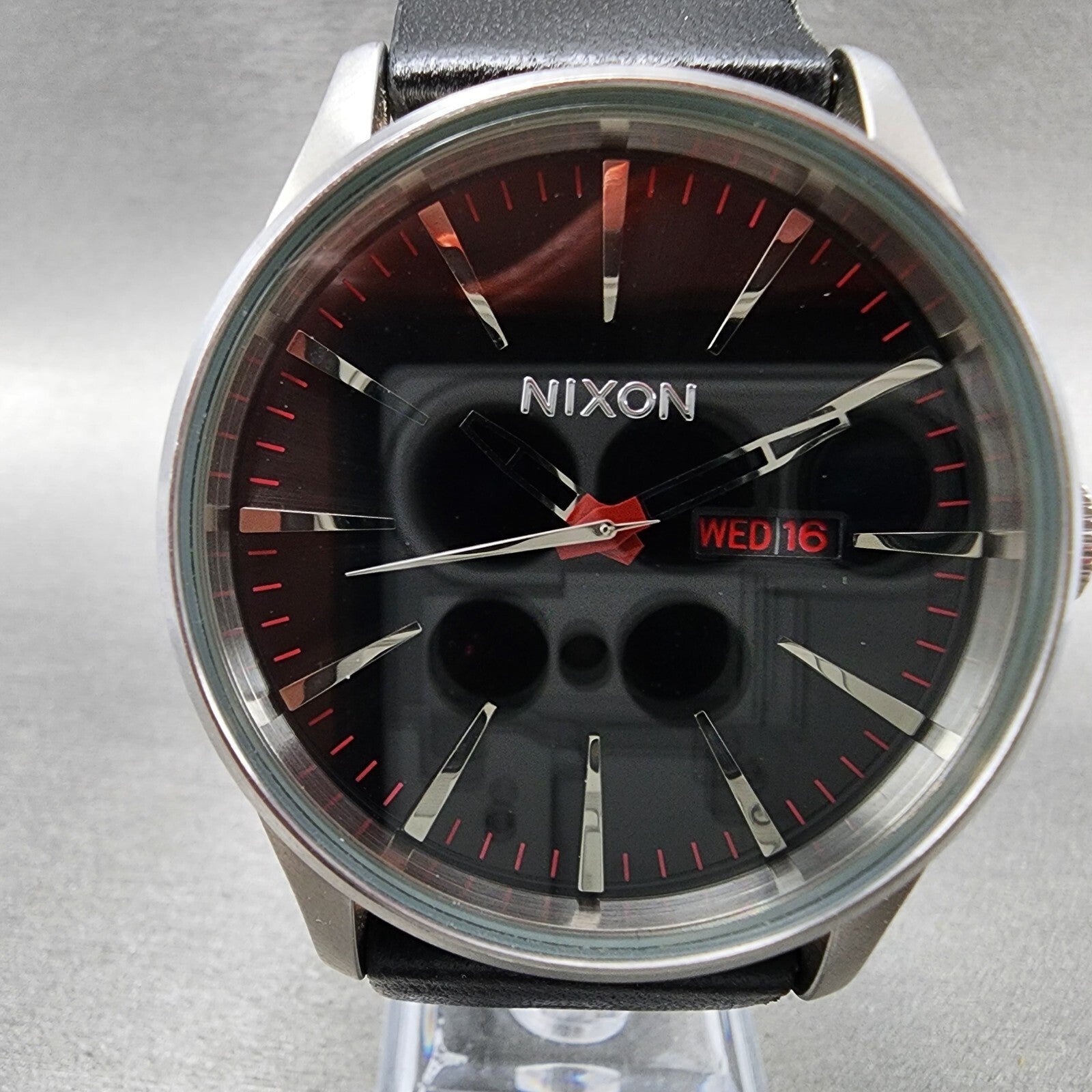 Nixon The Sentry Watch Men 42mm Black Dial Steel Daydate Round New Battery1