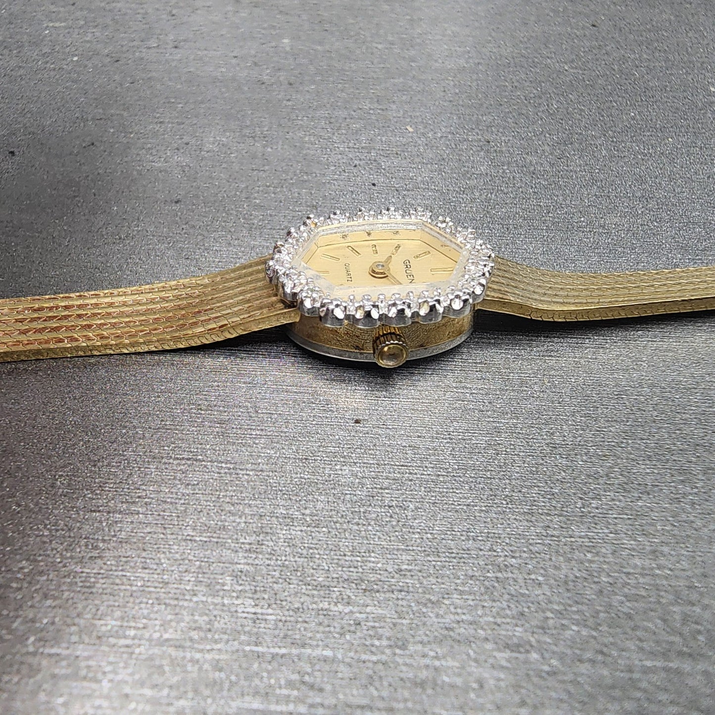 Gruen Watch Women 14mm Gold Dial Gold Tone Hexagon Diamond Bezel READ!! New Batt3