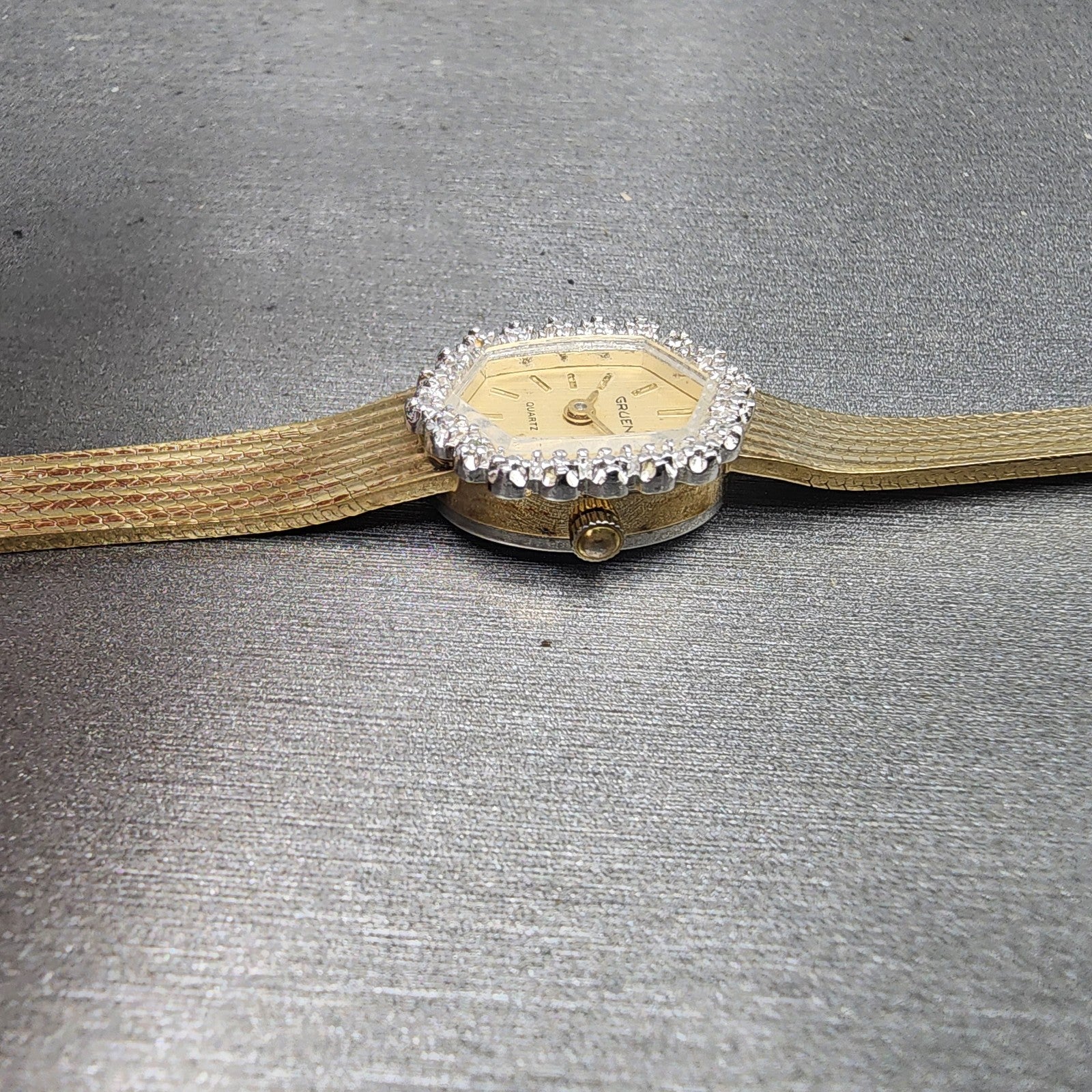 Gruen Watch Women 14mm Gold Dial Gold Tone Hexagon Diamond Bezel READ!! New Batt3