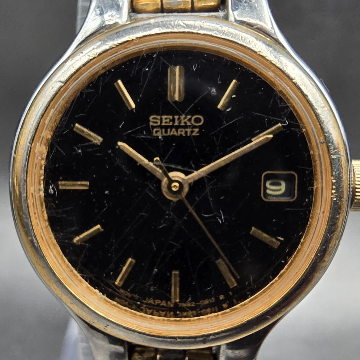 Seiko Watch Women 23mm Black Dial Two Tone Date Round 7N82-0228 New Battery JP11