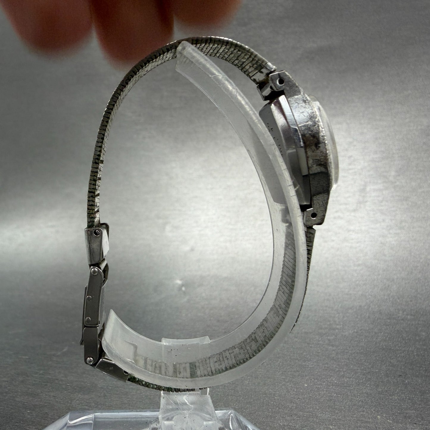 Citizen Watch Women 15mm Silver Dial Silver Toe Oval Manual 4-680758 Runs VTG8